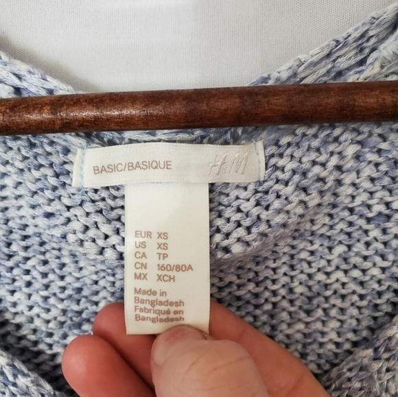 H&M Baby Blue Knit Sweater size XS - Picture 4 of 5